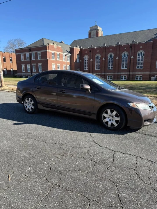 2010 Honda Civic 8th Gen - Image 11 of 12