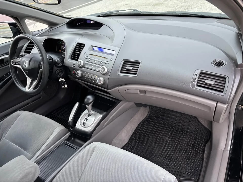 2010 Honda Civic 8th Gen - Image 9 of 14