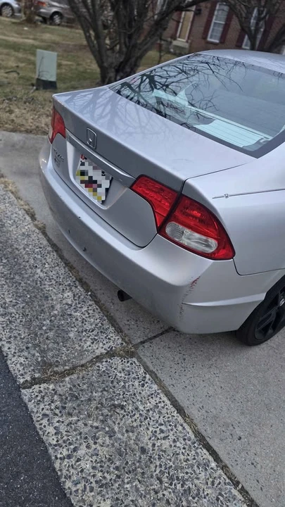 2010 Honda Civic 8th Gen - Image 3 of 9