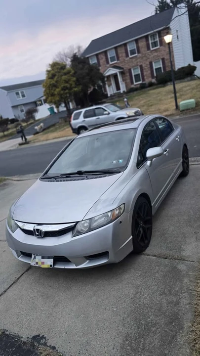 2010 Honda Civic 8th Gen - Image 5 of 9