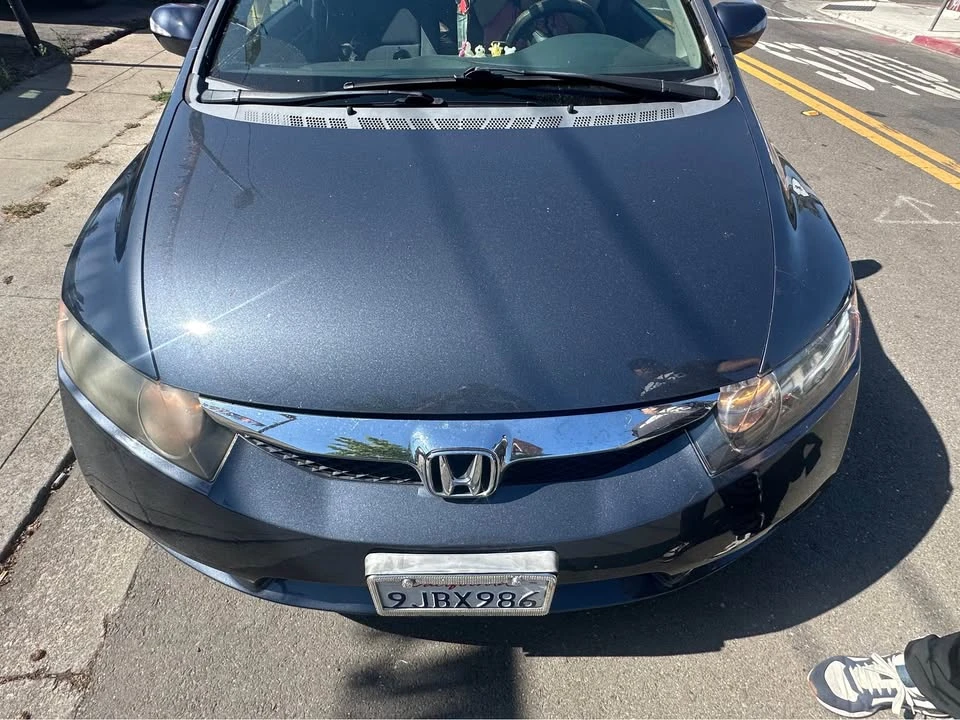2010 Honda Civic 8th Gen - Image 3 of 3