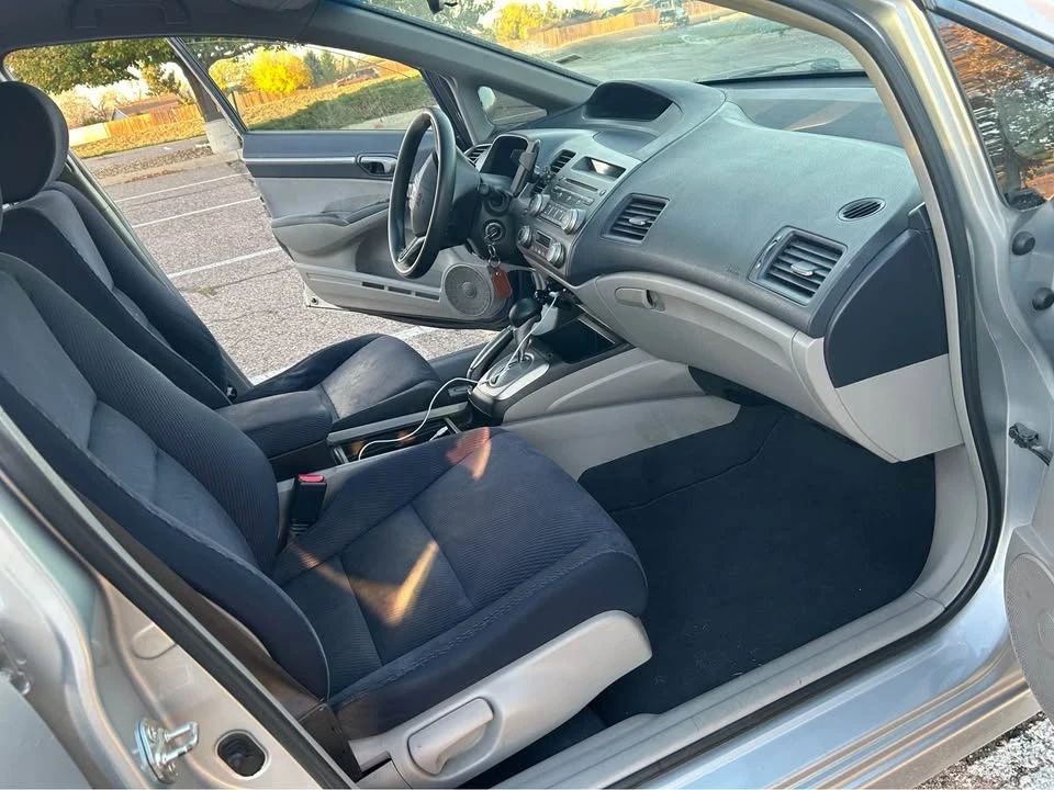 2010 Honda Civic 8th Gen - Image 9 of 12