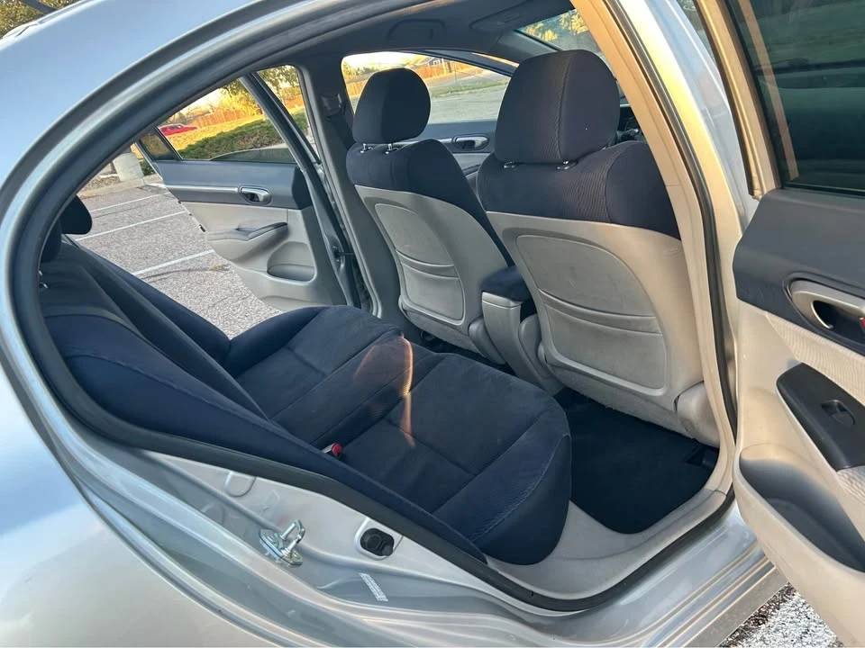 2010 Honda Civic 8th Gen - Image 10 of 12