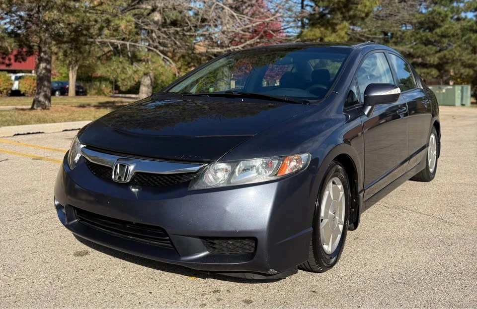 2010 Honda Civic 8th Gen - Image 3 of 9