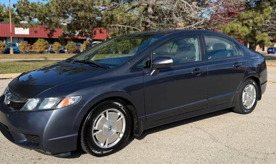 2010 Honda Civic 8th Gen - Image 4 of 9