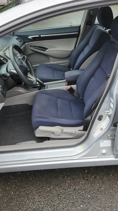 2010 Honda Civic 8th Gen - Image 8 of 10