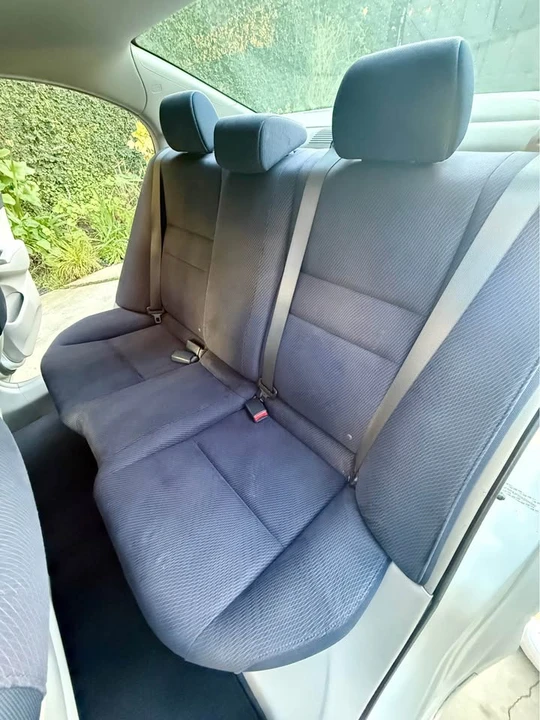 2010 Honda Civic 8th Gen - Image 14 of 17