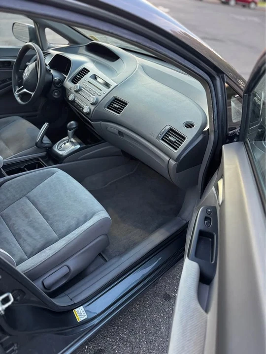 2010 Honda Civic 8th Gen - Image 11 of 14