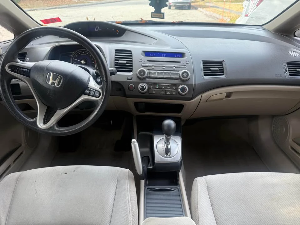 2010 Honda Civic 8th Gen - Image 13 of 14