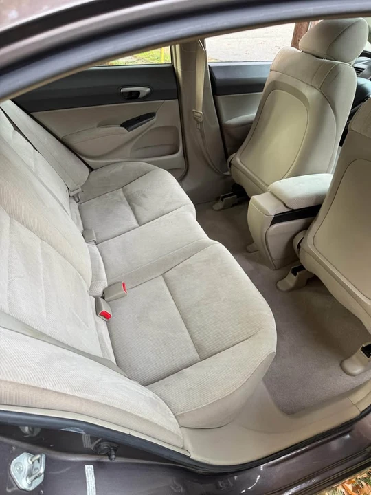 2010 Honda Civic 8th Gen - Image 6 of 14