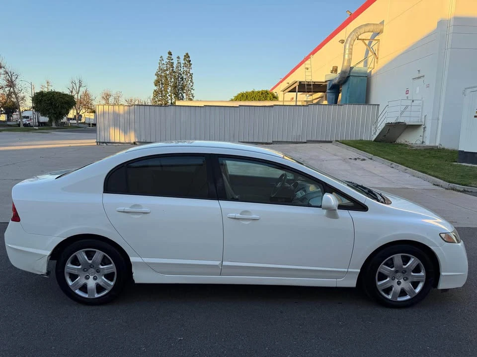 2010 Honda Civic 8th Gen - Image 4 of 12
