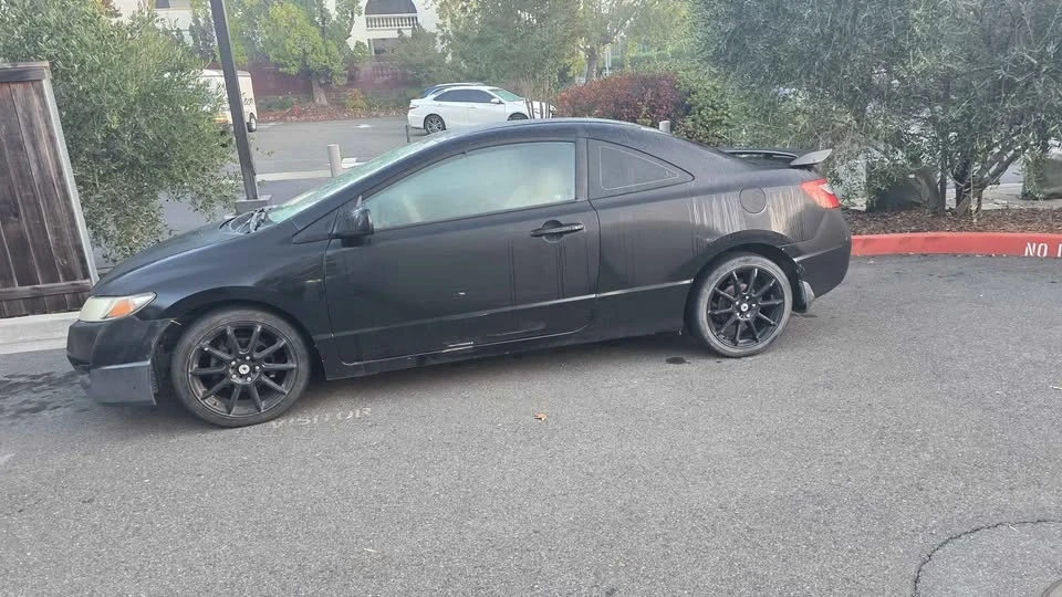 2010 Honda Civic 8th Gen - Image 8 of 8