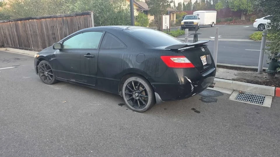 2010 Honda Civic 8th Gen - Image 6 of 8