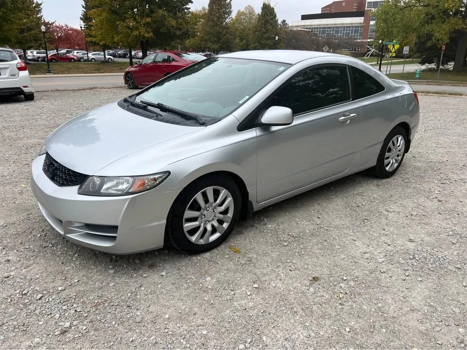 2010 Honda Civic 8th Gen - Image 6 of 13