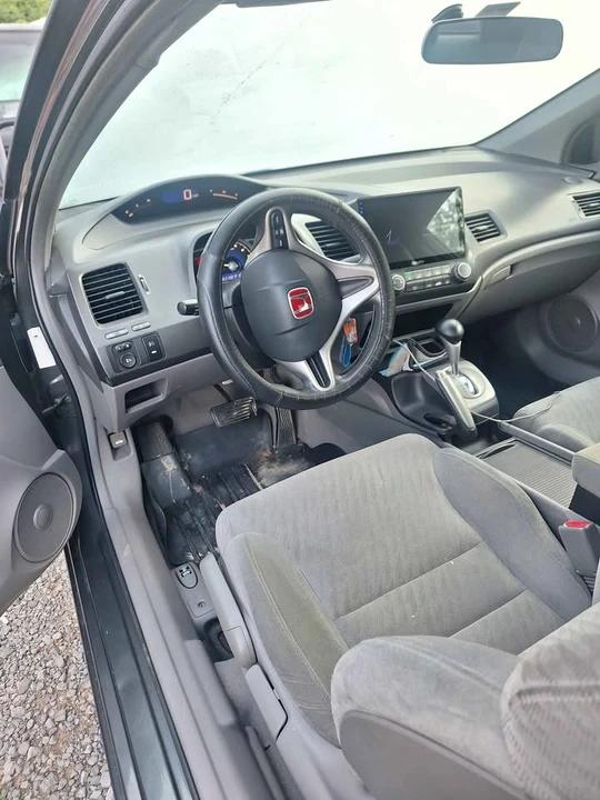 2010 Honda Civic 8th Gen - Image 3 of 10