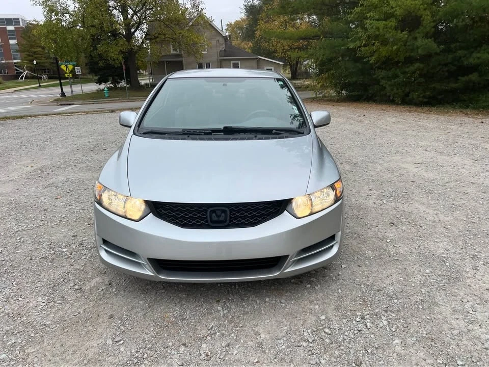 2010 Honda Civic 8th Gen - Image 4 of 13