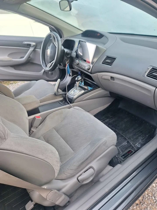 2010 Honda Civic 8th Gen - Image 4 of 10