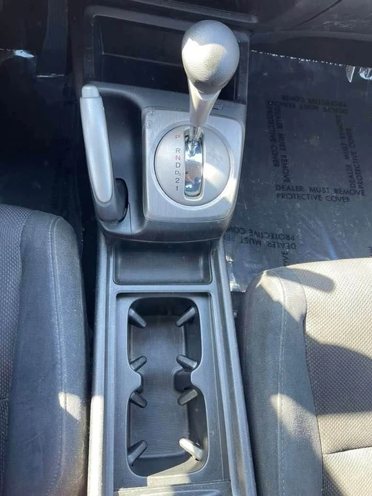 2010 Honda Civic 8th Gen - Image 12 of 16