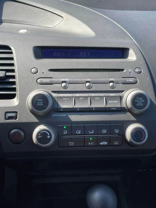 2010 Honda Civic 8th Gen - Image 16 of 16