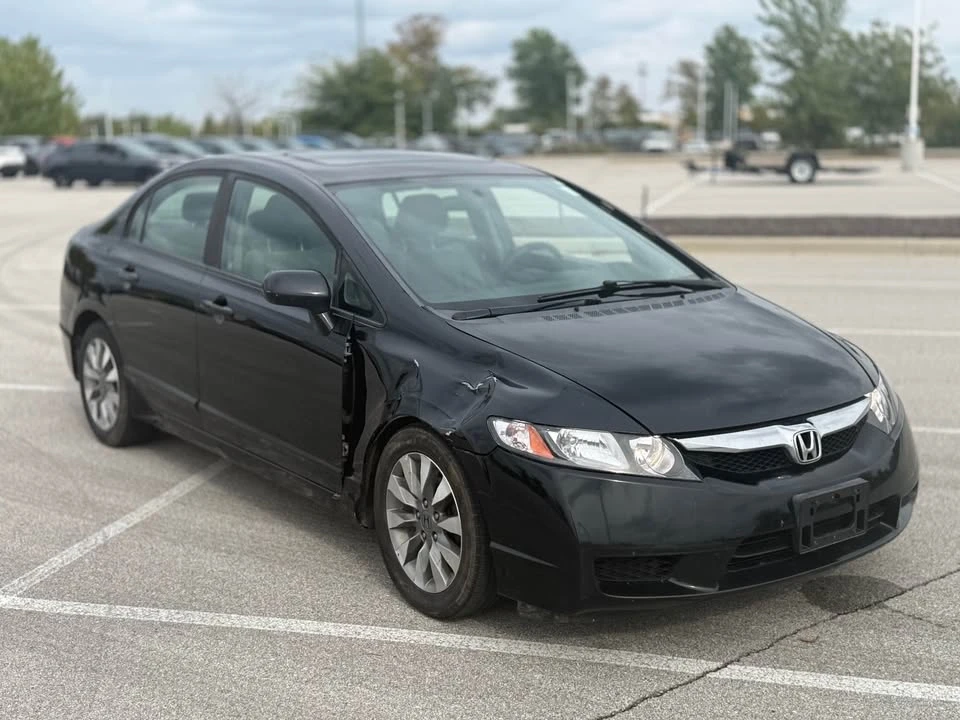 2010 Honda Civic 8th Gen - Image 3 of 11