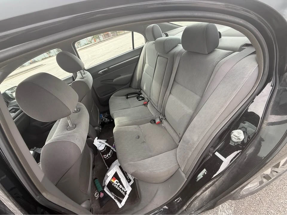 2010 Honda Civic 8th Gen - Image 9 of 11