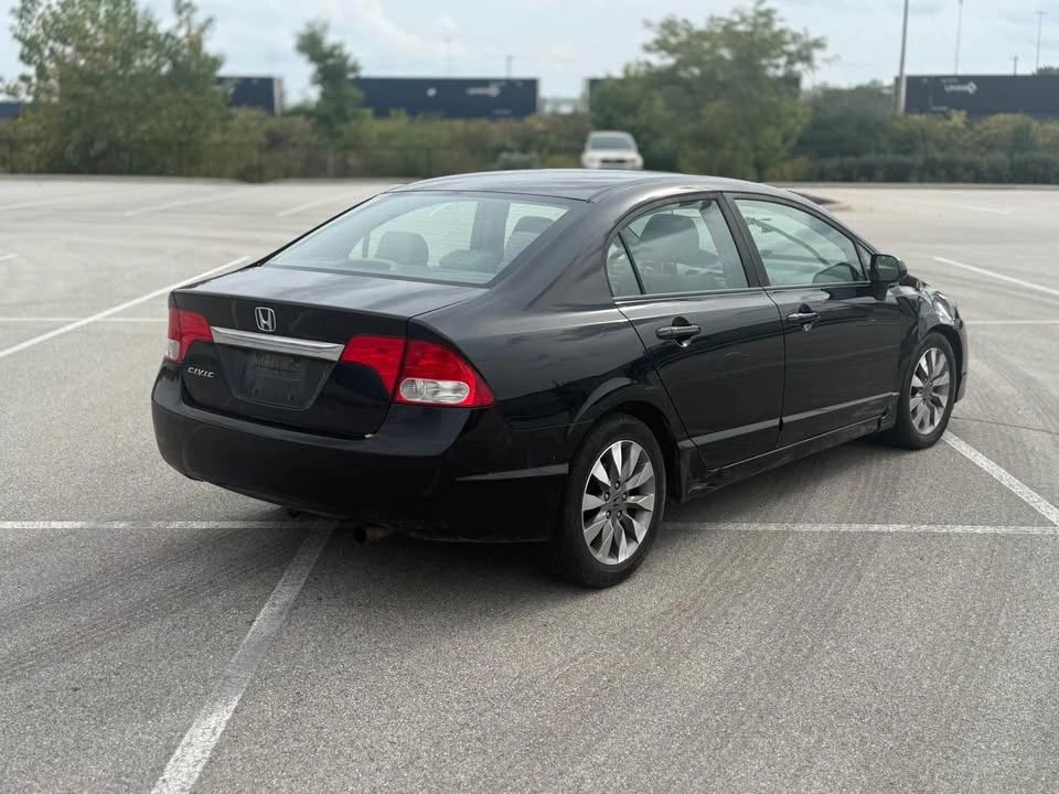 2010 Honda Civic 8th Gen - Image 5 of 11