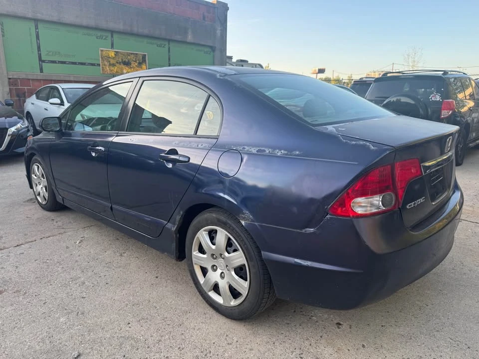 2010 Honda Civic 8th Gen - Image 4 of 10