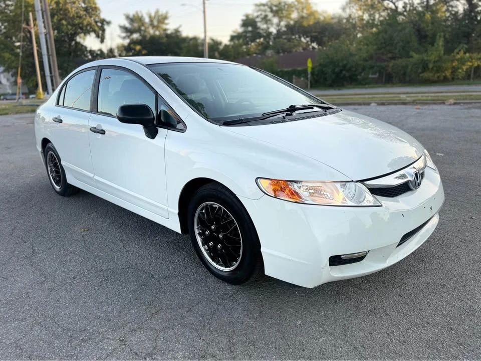 2010 Honda Civic 8th Gen - Image 2 of 7