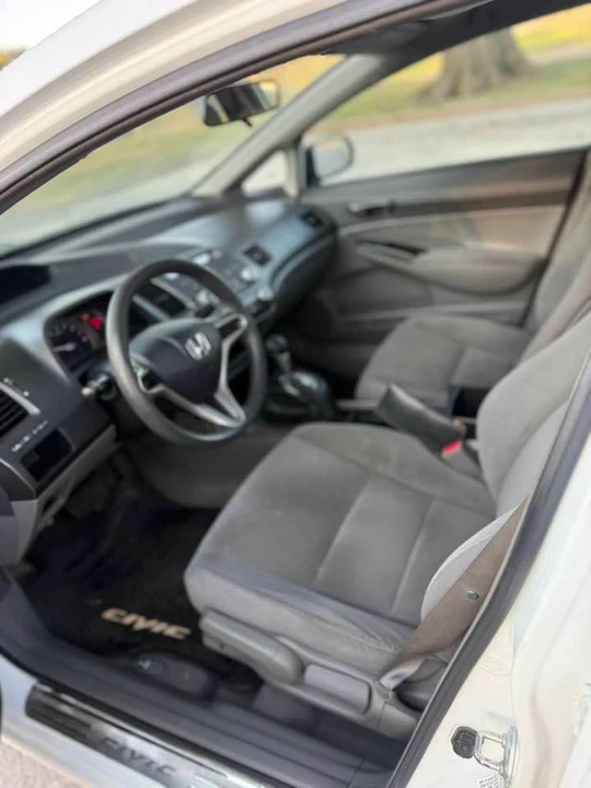 2010 Honda Civic 8th Gen - Image 7 of 7
