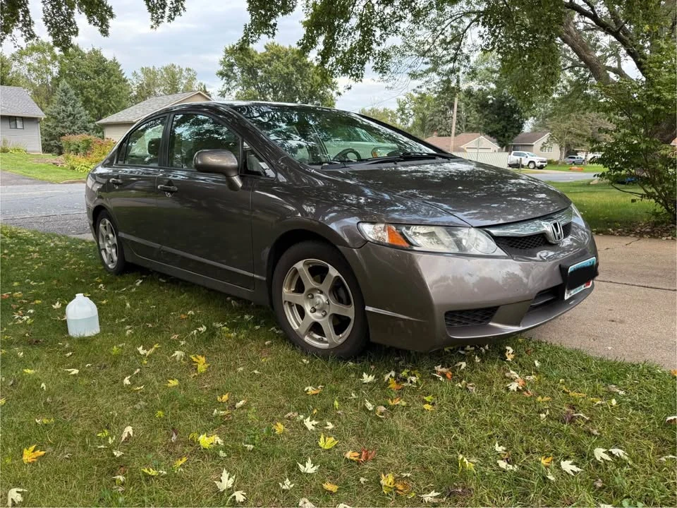 2010 Honda Civic 8th Gen - Image 4 of 6