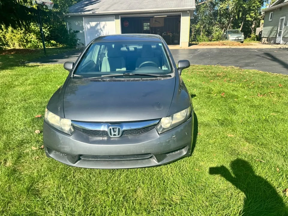 2010 Honda Civic 8th Gen - Image 4 of 10