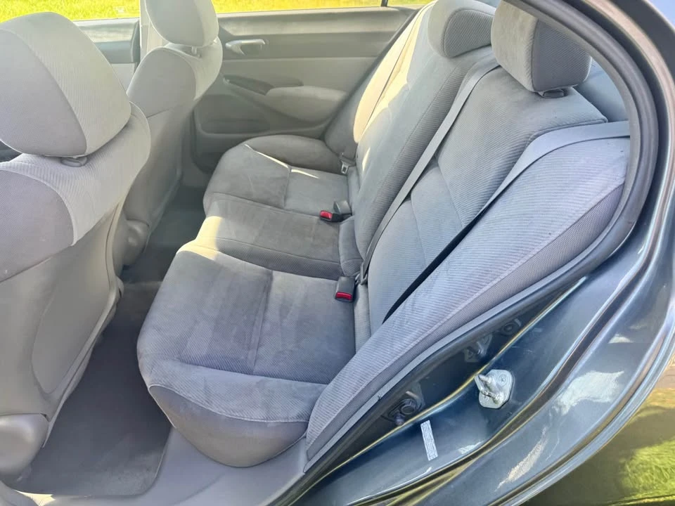 2010 Honda Civic 8th Gen - Image 8 of 10