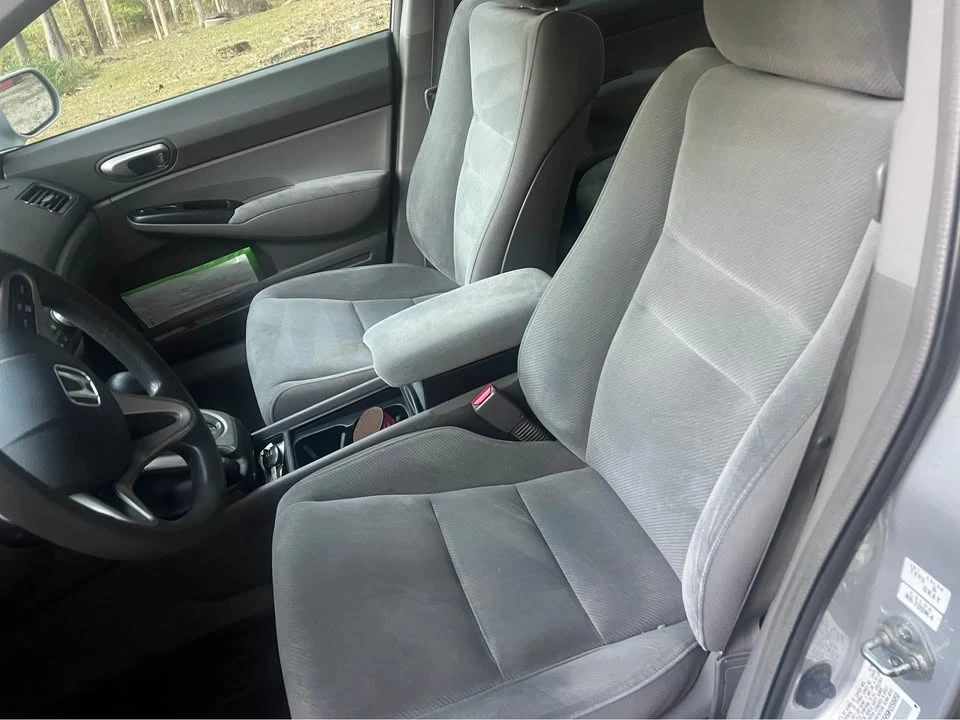 2010 Honda Civic 8th Gen - Image 5 of 10