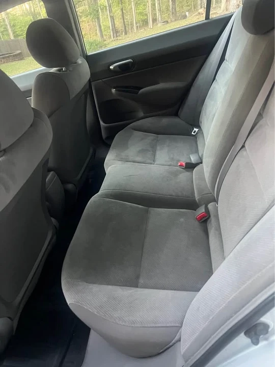 2010 Honda Civic 8th Gen - Image 7 of 10