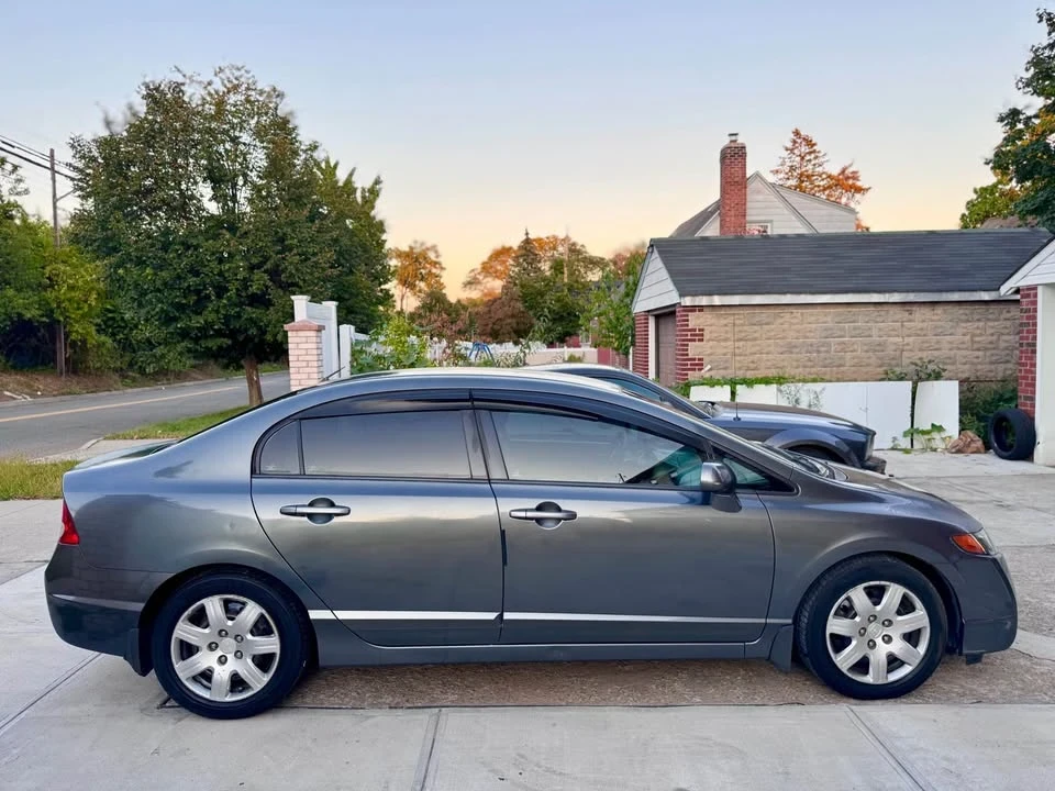 2010 Honda Civic 8th Gen - Image 6 of 20