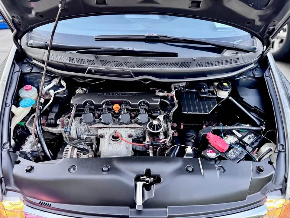 2010 Honda Civic 8th Gen - Image 7 of 20