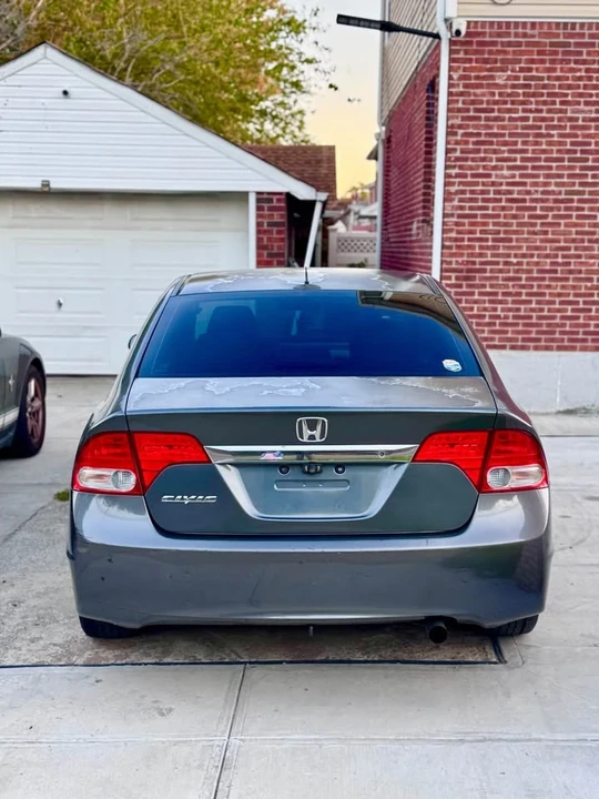 2010 Honda Civic 8th Gen - Image 4 of 20