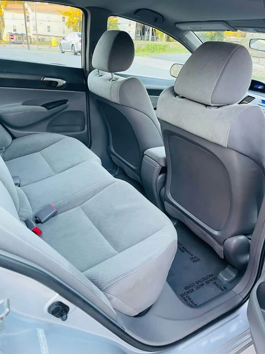 2010 Honda Civic 8th Gen - Image 10 of 18