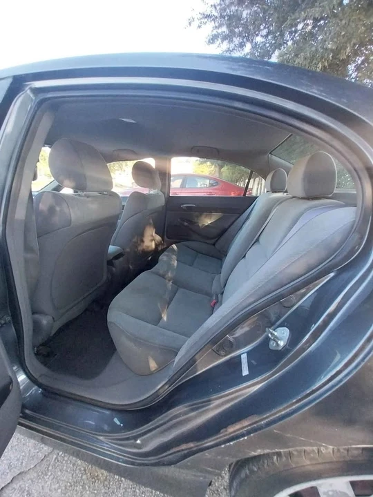 2010 Honda Civic 8th Gen - Image 5 of 9