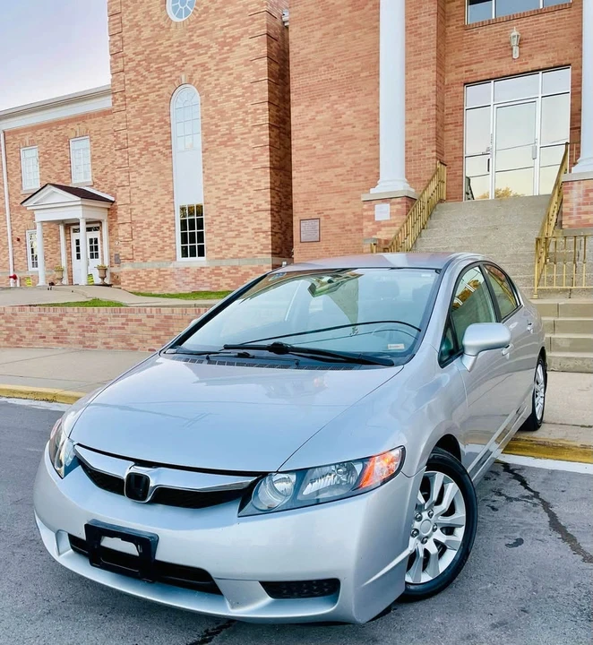 2010 Honda Civic 8th Gen - Image 6 of 18