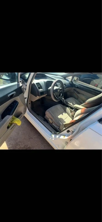 2010 Honda Civic 8th Gen - Image 6 of 8