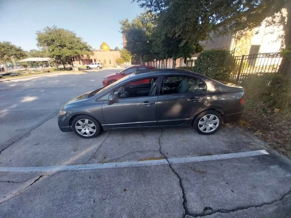 2010 Honda Civic 8th Gen - Image 8 of 9