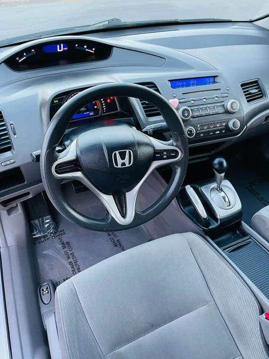 2010 Honda Civic 8th Gen - Image 13 of 18