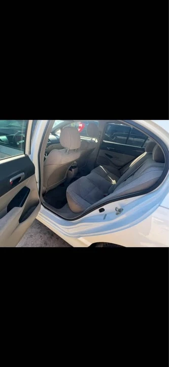 2010 Honda Civic 8th Gen - Image 7 of 8