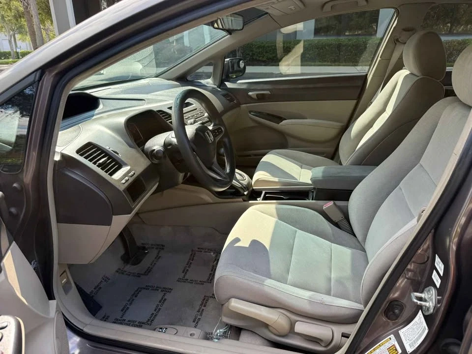 2010 Honda Civic 8th Gen - Image 7 of 9