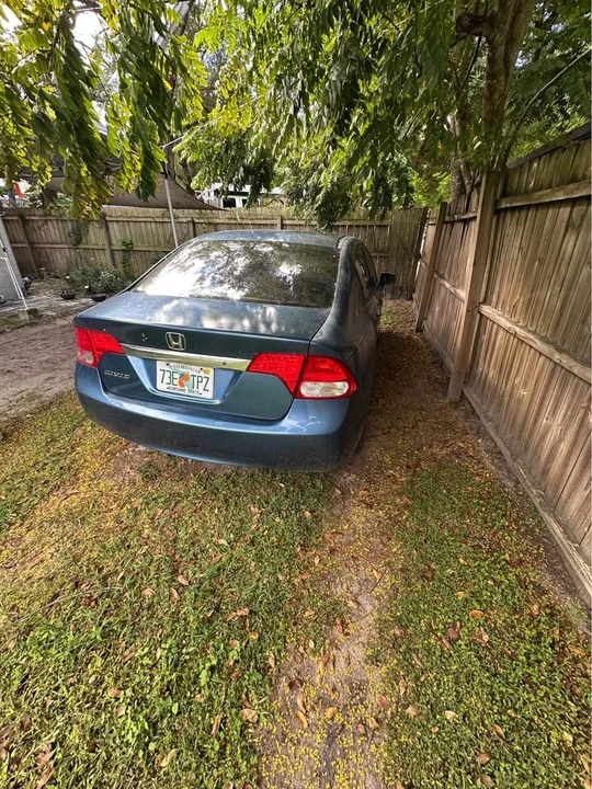 2010 Honda Civic 8th Gen - Image 4 of 10