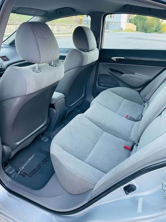 2010 Honda Civic 8th Gen - Image 14 of 18