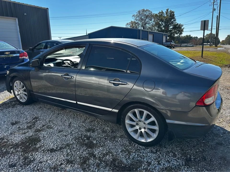 2010 Honda Civic 8th Gen - Image 5 of 14
