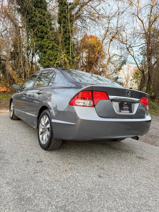 2010 Honda Civic 8th Gen - Image 3 of 7