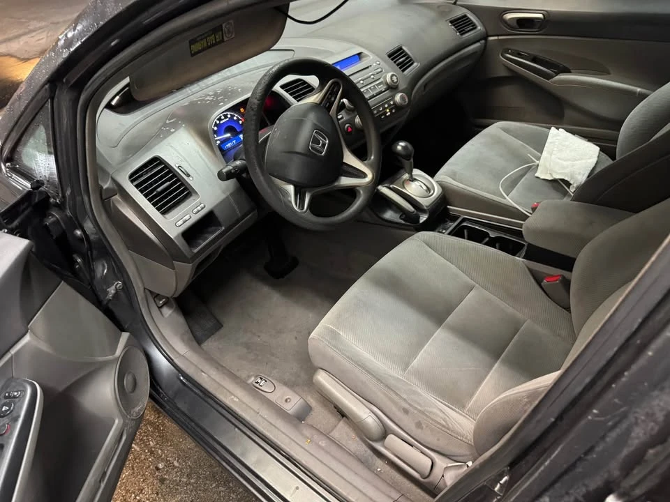 2010 Honda Civic 8th Gen - Image 7 of 10